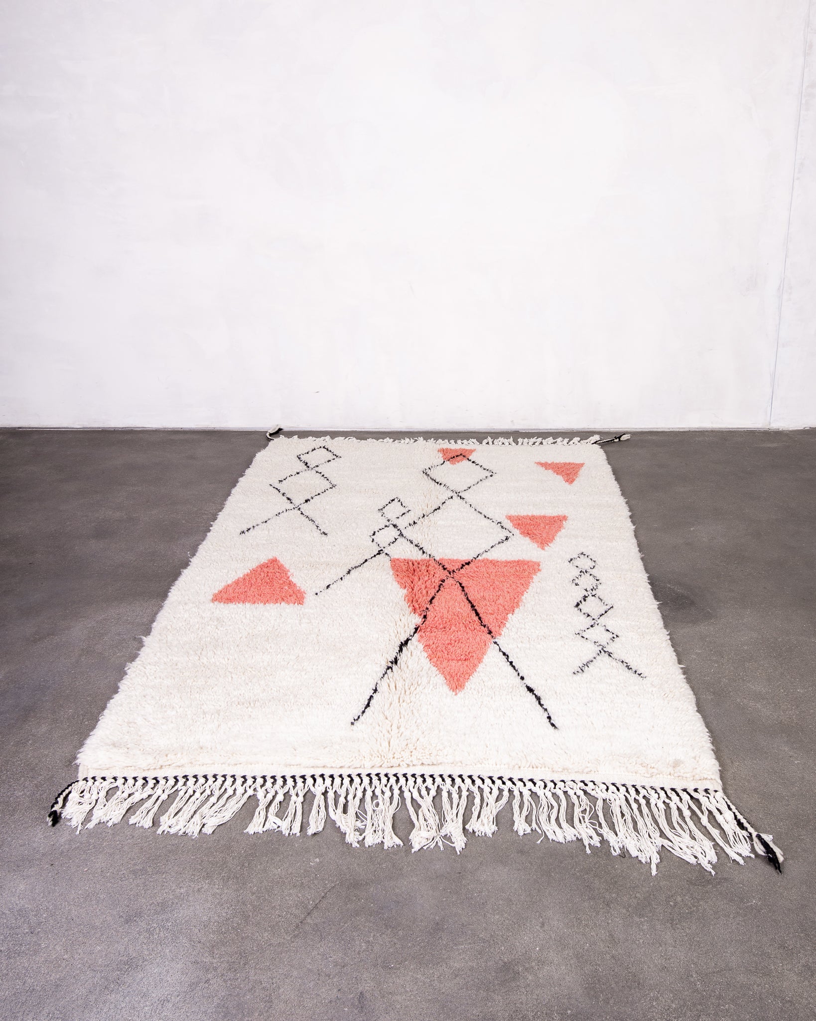 Modern designer handcrafted Berber rug from morocco Beniourain with beautiful colors and patterns